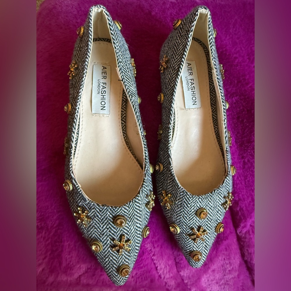 Women's Gray Tweed Pointed Flats with Gold Embellishments